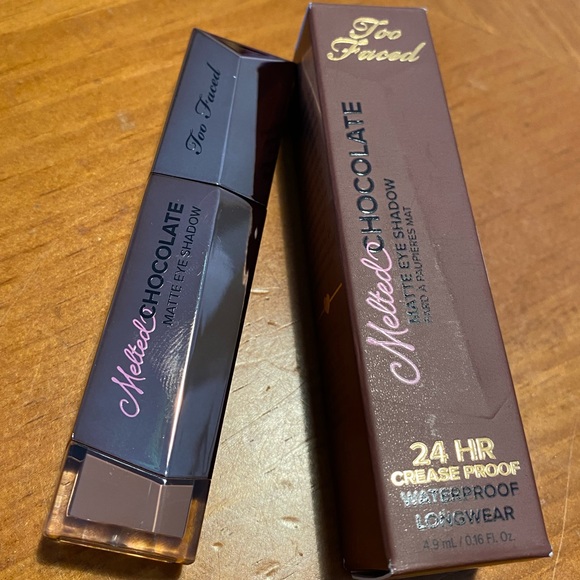 Too Faced Melted Chocolate Matte Eye Shadow - Picture 2 of 14